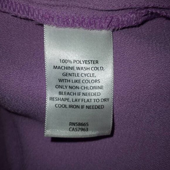 HALOGEN PURPLE BUTTON DOWN BLOUSE SZ.L EUC - Picture 6 of 6
